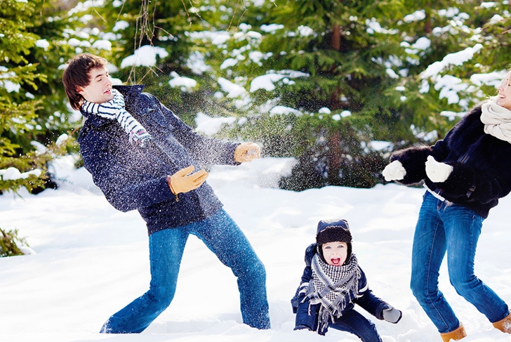 snow-fight_1200x600